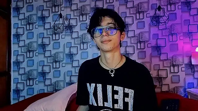 Snapshot of Twink_Sebas7 chatting on 05-12-26, 12:22 Twink Sebas7 online show from 05-12-26, 12:22