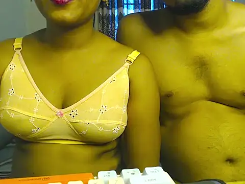 Snapshot of VelvetCoupleLive chatting on 06-27-26, 09:26 VelvetCoupleLive online show from 06-27-26, 09:26