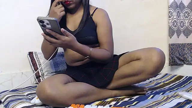 VelvetCoupleLive online show from 05-08-26, 05:22