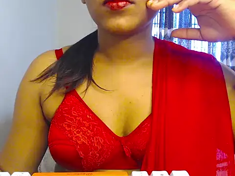 Snapshot of VelvetCoupleLive chatting on 06-25-26, 04:21 VelvetCoupleLive online show from 06-25-26, 04:21