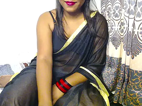 Snapshot of VelvetCoupleLive chatting on 06-21-26, 04:07 VelvetCoupleLive online show from 06-21-26, 04:07