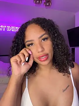 Snapshot of princessromyindy chatting on 04-19-26, 08:44 princessromyindy online show from 04-19-26, 08:44