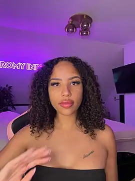 Snapshot of princessromyindy chatting on 04-18-26, 12:51 princessromyindy online show from 04-18-26, 12:51