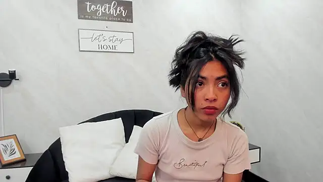 Babe Alessandraa online show from 04-13-26, 03:27