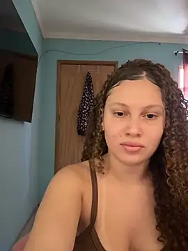 sophiiahot online show from 04-16-26, 04:52