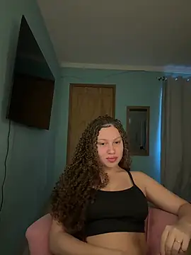 Snapshot of sophiiahot chatting on 05-05-26, 11:35 sophiiahot online show from 05-05-26, 11:35