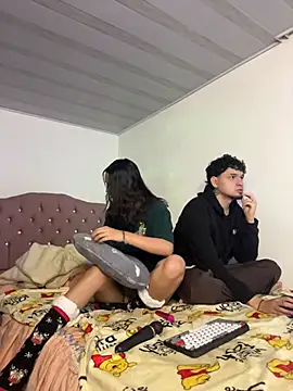hotlatinocouple   online show from 04-24-26, 06:59