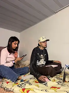 hotlatinocouple   online show from 04-26-26, 07:27