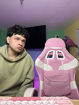 hotlatinocouple   online show from 06-27-26, 04:18
