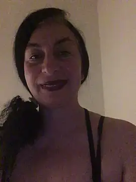 Snapshot of Lizzaa80 chatting on 05-08-26, 11:19 Lizzaa80 online show from 05-08-26, 11:19