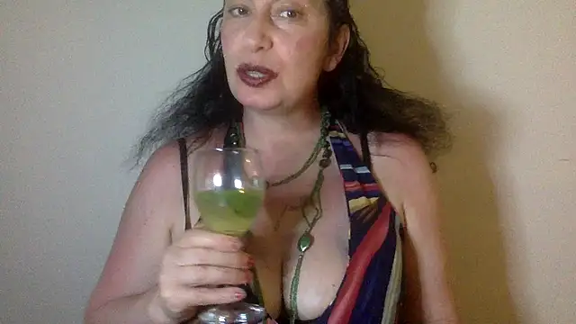Snapshot of Lizzaa80 chatting on 05-29-26, 08:04 Lizzaa80 online show from 05-29-26, 08:04