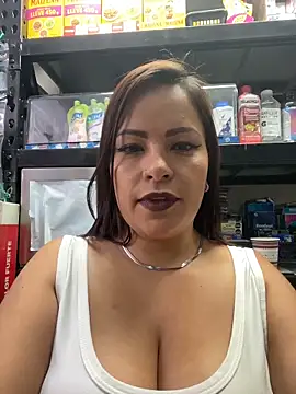 MIA ROSSEEE online show from 05-28-26, 01:17