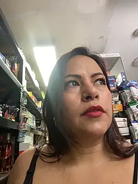 MIA ROSSEEE online show from 05-21-26, 12:46