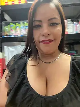 MIA ROSSEEE online show from 05-26-26, 12:36