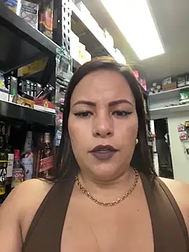 MIA ROSSEEE online show from 05-06-26, 01:15