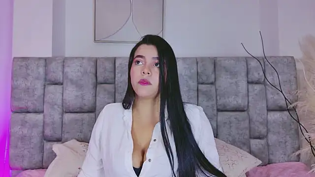 FloraKamelia online show from 04-10-26, 08:16