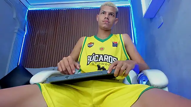 Omen20  online show from 04-11-26, 11:14