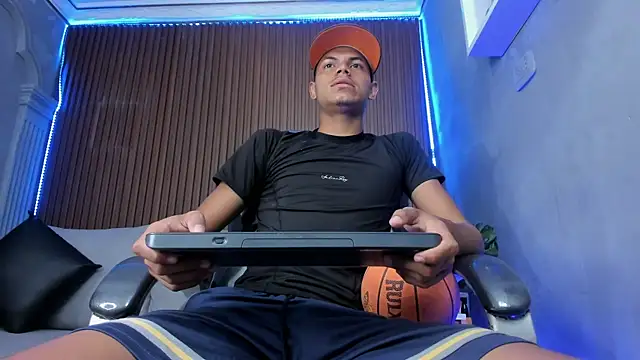 Omen20  online show from 04-13-26, 11:36