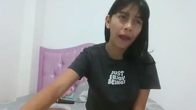 Snapshot of xoxo_anny chatting on 07-04-26, 09:41 xoxo anny online show from 07-04-26, 09:41