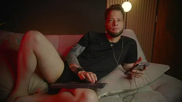 Axxel Foxx online show from 04-09-26, 07:42