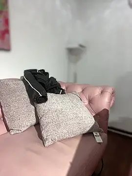 AlanaMartinez Pink online show from 05-24-26, 05:40