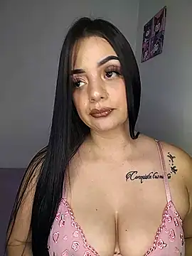 Snapshot of Luna_scarllet8 chatting on 05-19-26, 01:10 Luna scarllet8 online show from 05-19-26, 01:10