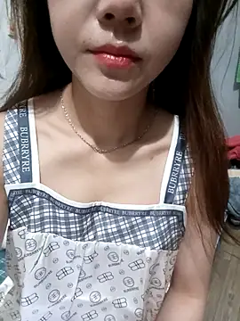 Snapshot of girl-girl-hot chatting on 04-09-26, 11:33 girl-girl-hot online show from 04-09-26, 11:33