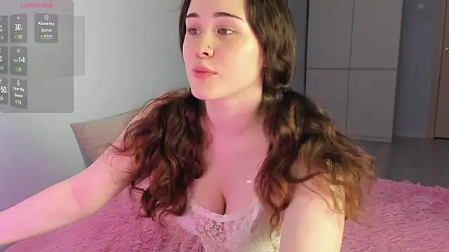 ChloeBlisss online show from 07-14-26, 11:49