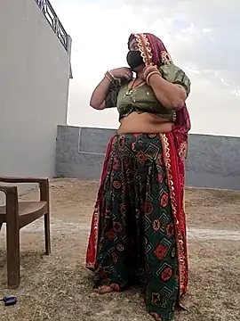 Snapshot of bhabhi-lovely chatting on 04-14-26, 12:21 bhabhi-lovely online show from 04-14-26, 12:21