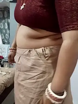 Snapshot of bhabhi-lovely chatting on 04-15-26, 07:03 bhabhi-lovely online show from 04-15-26, 07:03