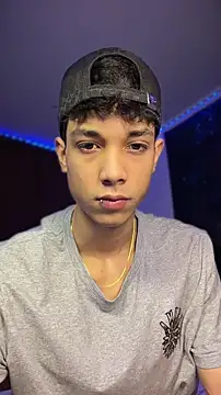 RoughDiamond  online show from 04-18-26, 11:49