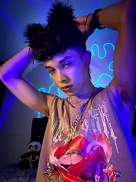 Snapshot of RoughDiamond_ chatting on 07-14-26, 02:05 RoughDiamond online show from 07-14-26, 02:05