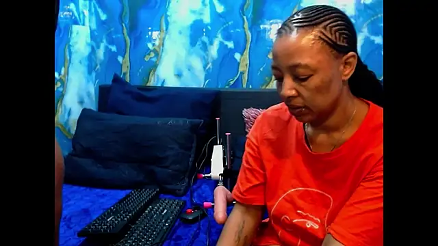 choclatelips xxx online show from 05-22-26, 07:17