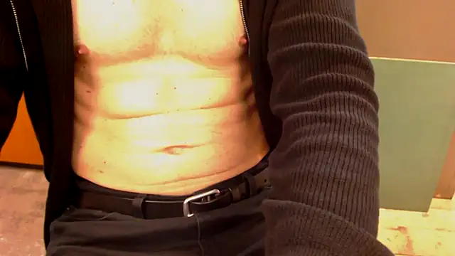 Snapshot of Blackandblue2000 chatting on 04-13-26, 06:50 Blackandblue2000 online show from 04-13-26, 06:50