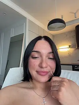 Snapshot of LucyHotty_ chatting on 04-14-26, 10:09 LucyHotty online show from 04-14-26, 10:09