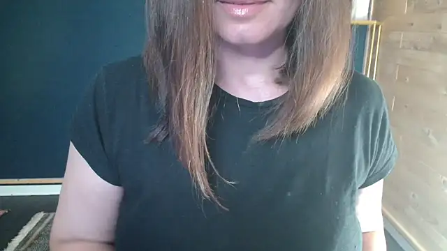 Snapshot of NicoleLove_ chatting on 07-13-26, 06:56 NicoleLove online show from 07-13-26, 06:56