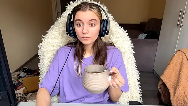 LueIvins online show from 04-13-26, 08:29