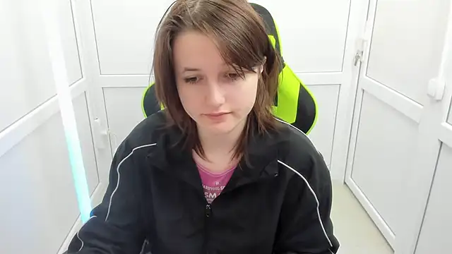 GoldenKiss online show from 04-20-26, 07:00