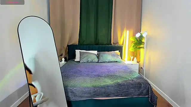 Nelie Evans online show from 06-14-26, 05:14