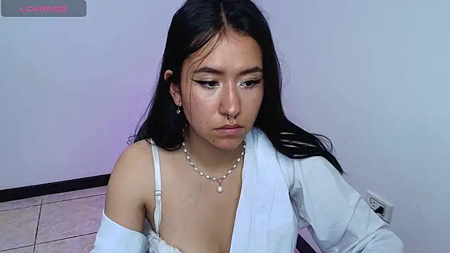 Snapshot of chloe-disire chatting on 04-10-26, 07:32 chloe-disire online show from 04-10-26, 07:32