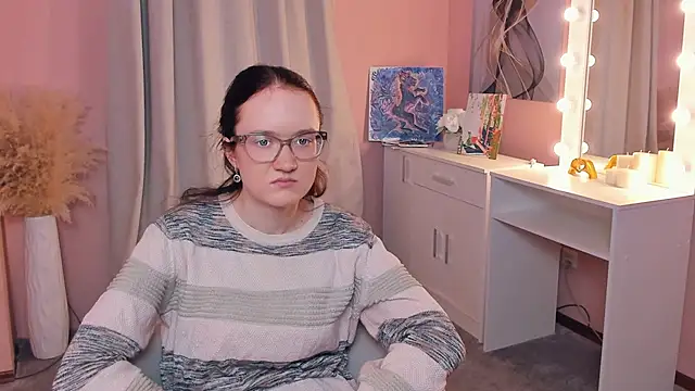 ErmaCurlis online show from 04-11-26, 10:41