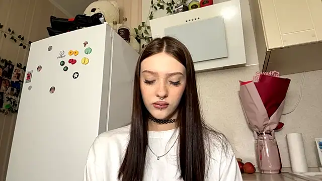 Snapshot of Miamooney chatting on 04-14-26, 06:07 Miamooney online show from 04-14-26, 06:07