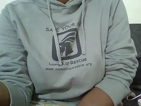 hotchoco03 online show from 04-17-26, 09:06