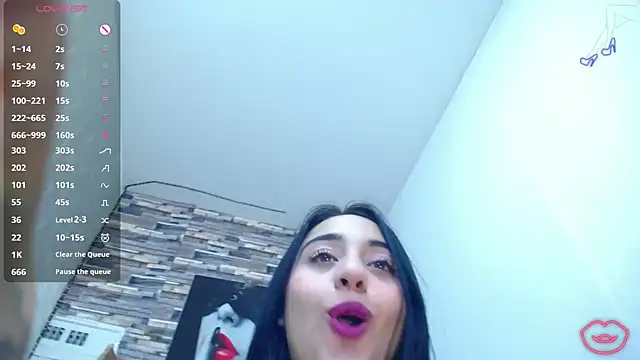 Snapshot of miaboobss chatting on 05-03-26, 01:36 miaboobss online show from 05-03-26, 01:36