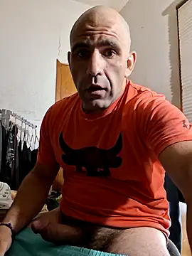 Snapshot of fitguy4u chatting on 05-26-26, 04:49 fitguy4u online show from 05-26-26, 04:49