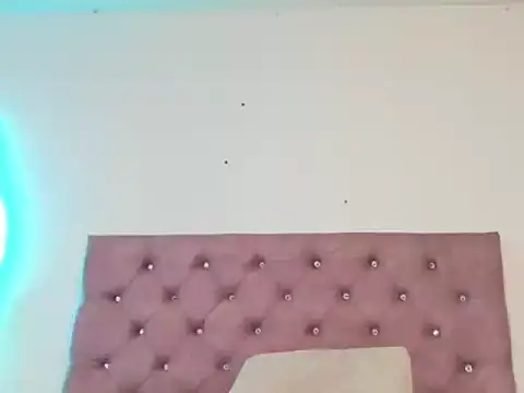 Snapshot of laurenlaine chatting on 04-11-26, 04:10 laurenlaine online show from 04-11-26, 04:10