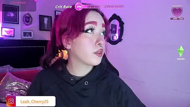 Snapshot of Leah_cherry chatting on 07-06-26, 09:28 Leah cherry online show from 07-06-26, 09:28