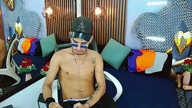 Skinny cute Alyer online show from 05-31-26, 02:17