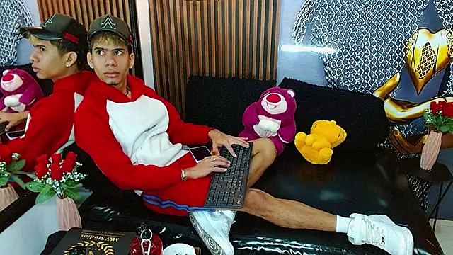 Skinny cute Alyer online show from 06-24-26, 02:21