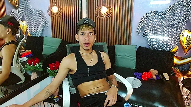 Skinny cute Alyer online show from 06-10-26, 02:24